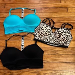 PINK sports bra lot! ✨